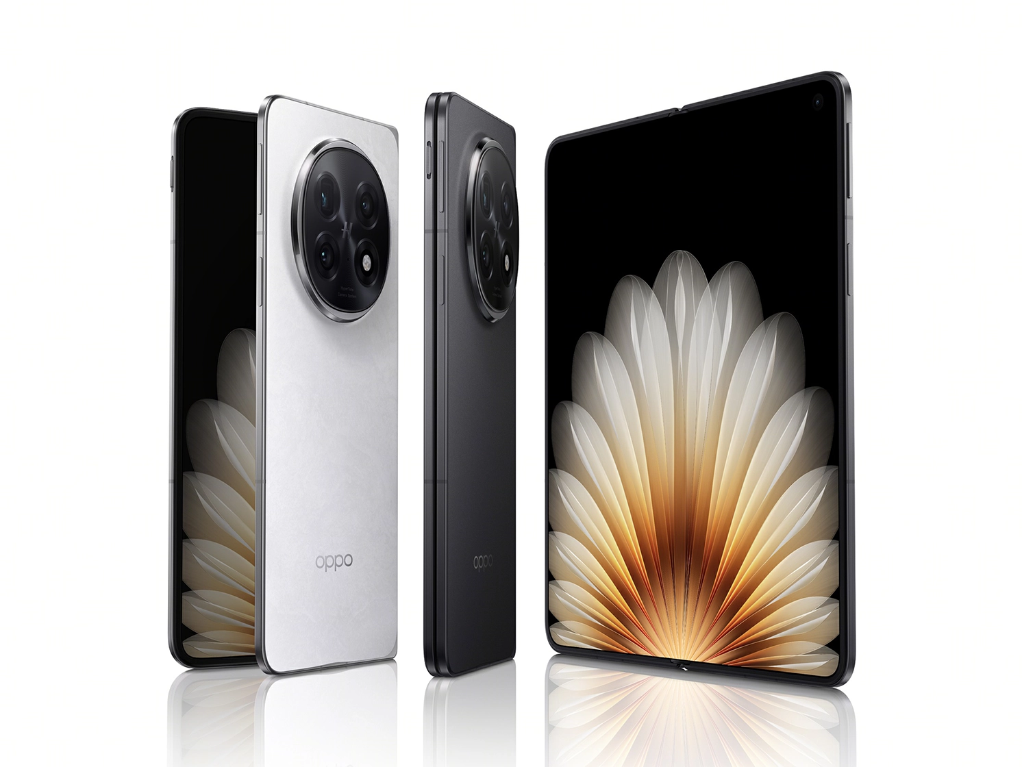 OPPO Find N5 in Cosmic Black and Misty White