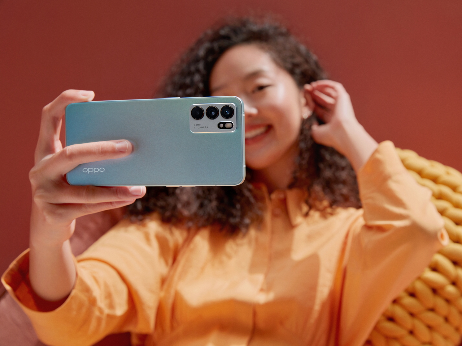 OPPO lance la série Reno6 et dévoile une nouvelle ère pour la vidéo portrait, portée par l'IA