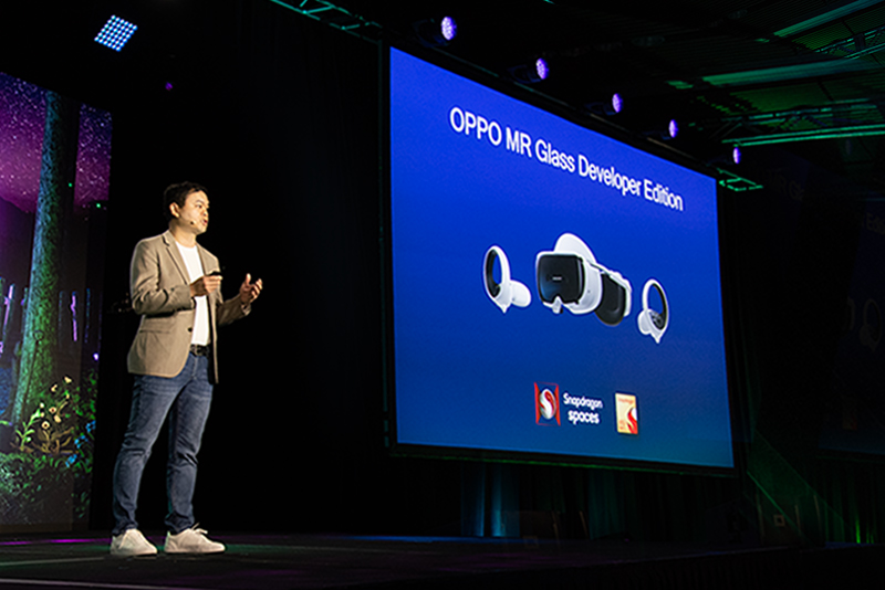 Yi Xu, Director of XR Technology at OPPO, delivered a speech at AWE 2023