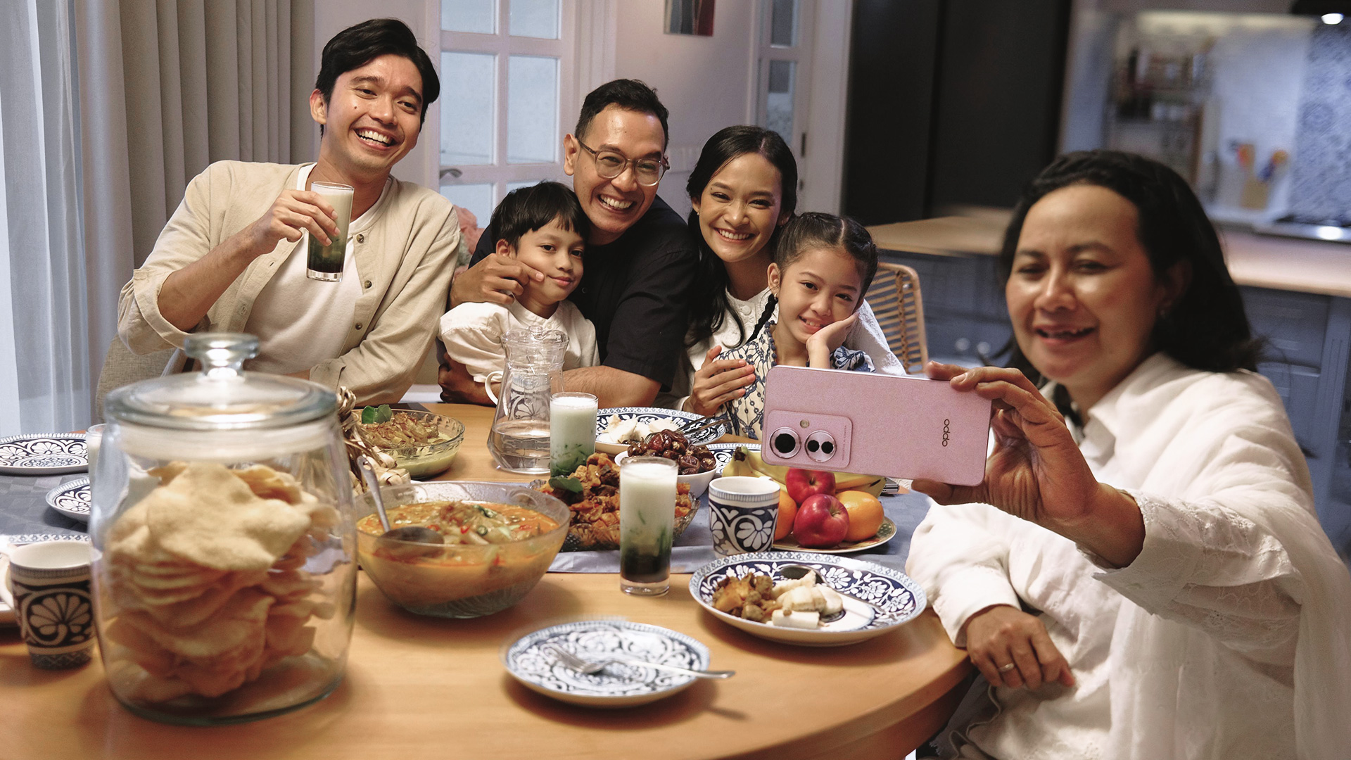 Thumbnail Video Reno11 Series 5G