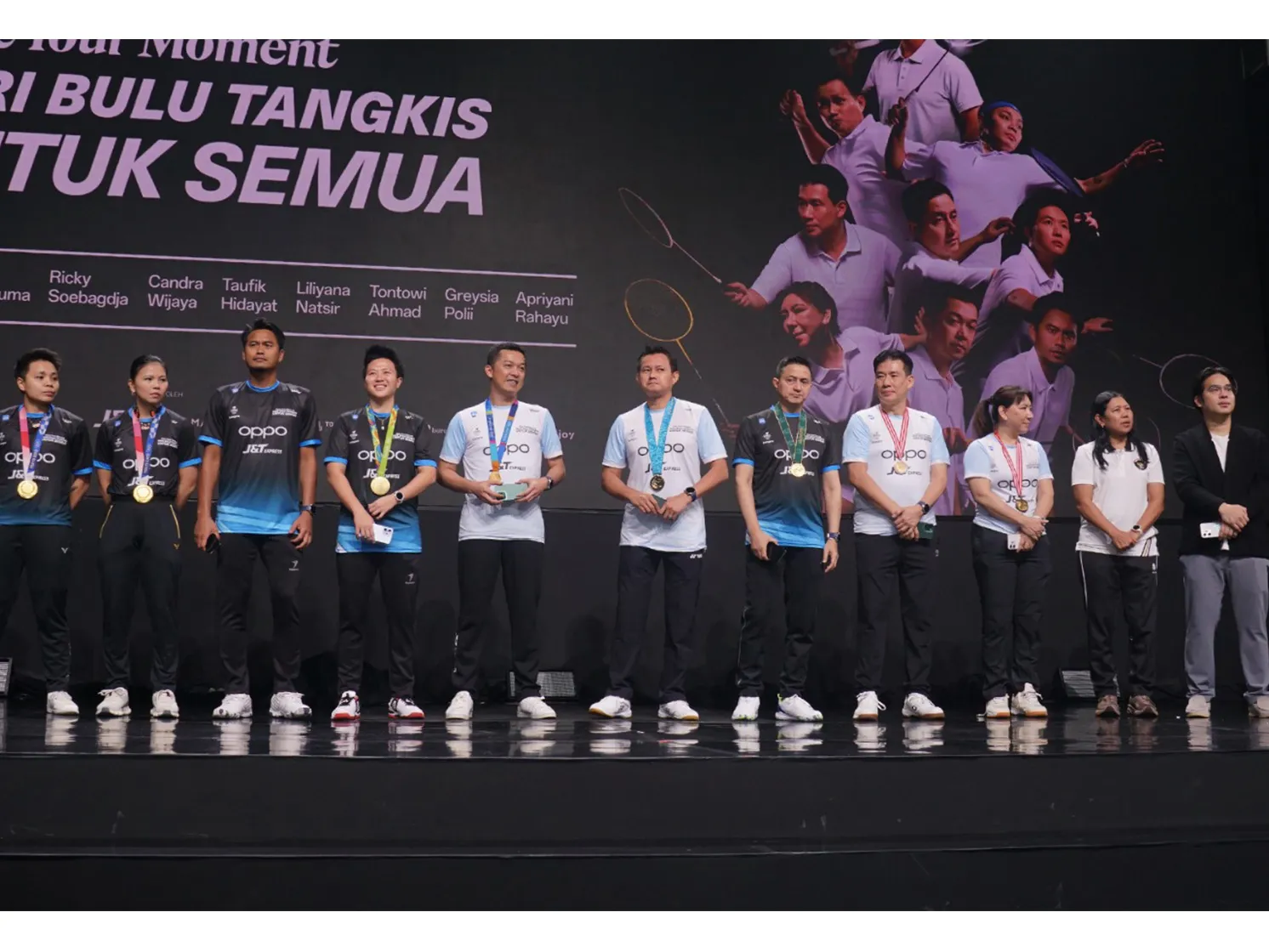 (Foto: 9 Peraih Medali Emas Olimpiade di 1 Lapangan)