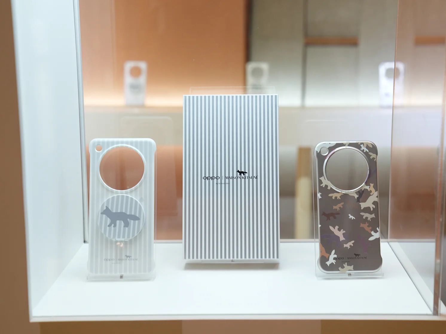 OPPO Luncurkan Case Exclusive Maison Kitsuné Find X8 Series