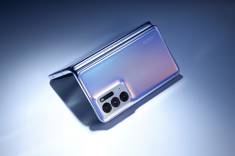 OPPO Pamerkan Smartphone Lipat OPPO Find N