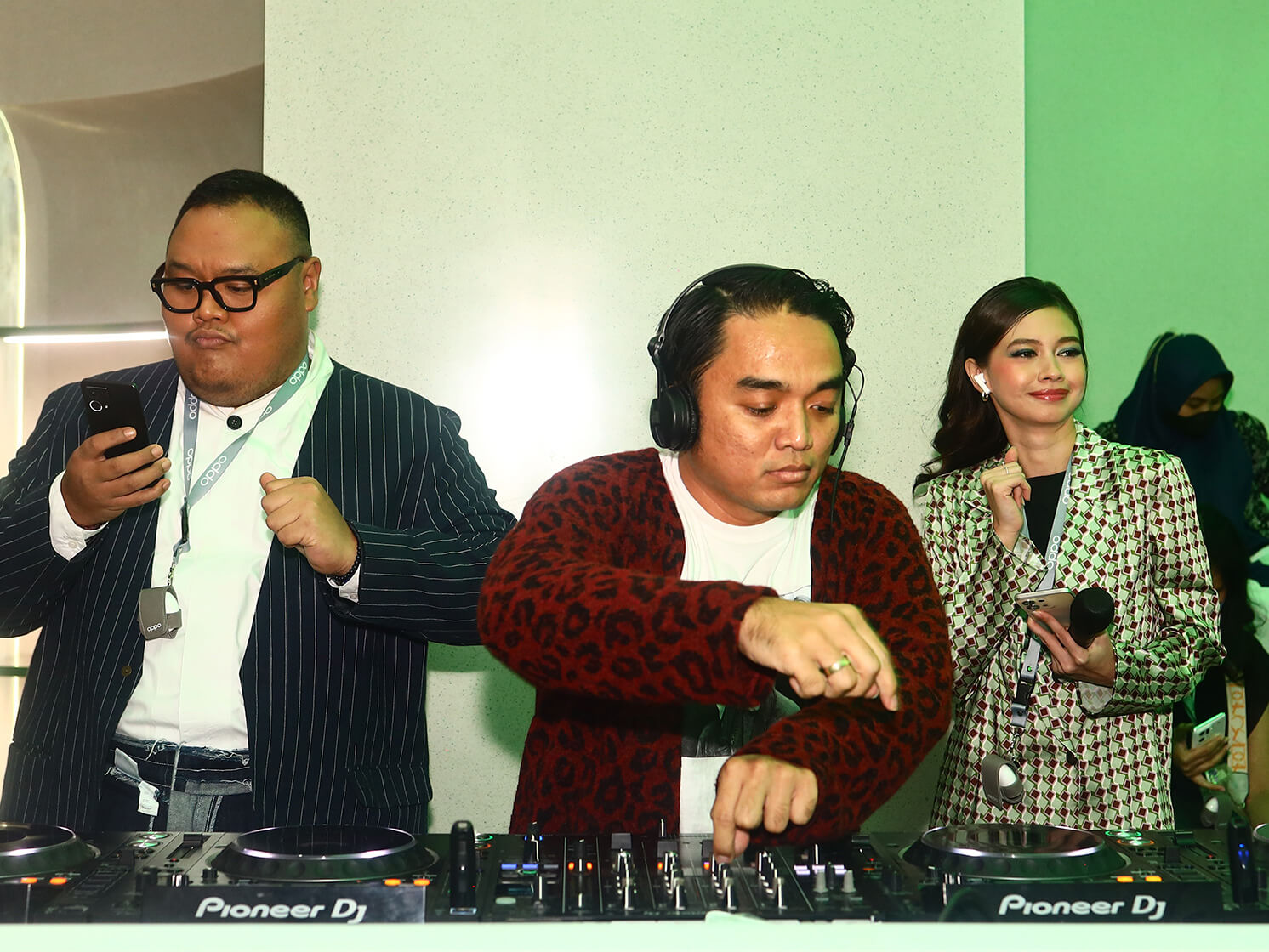 OPPO Perkenalkan Enco Buds 2 di Acara Silent Disco