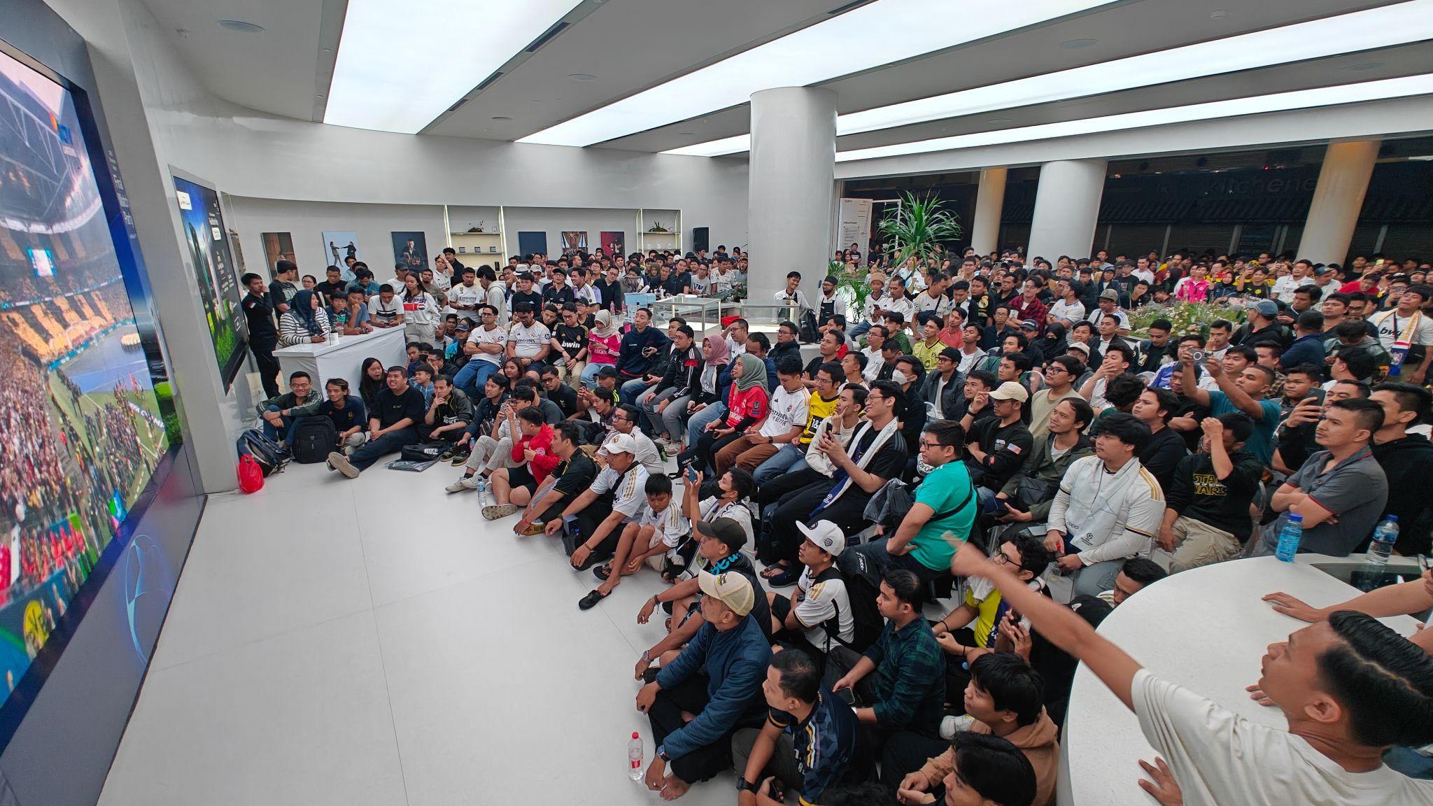 OPPO Ubah Toko Retail Jadi Community Hub untuk Nobar Liga Champion