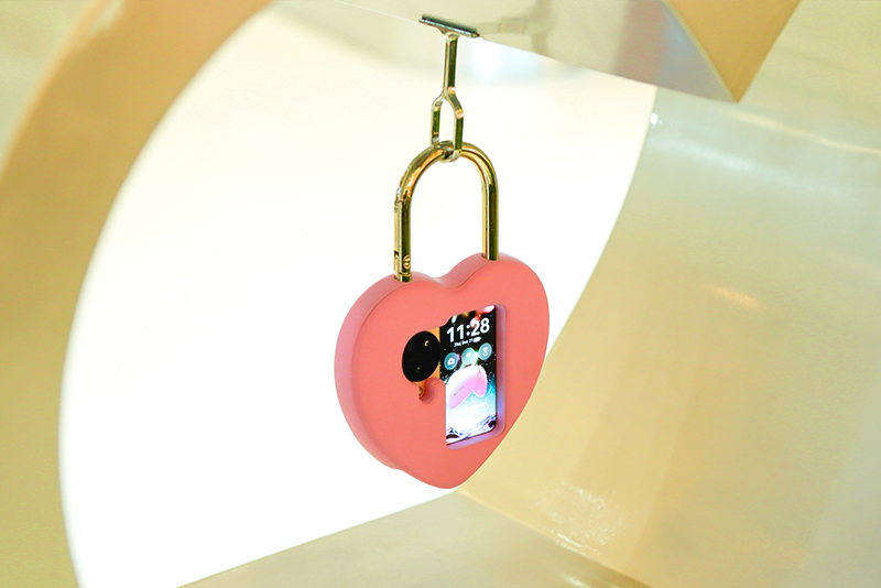 Pop Up Store Tunjungan Plaza Dimeriahkan oleh Nicholas Saputra