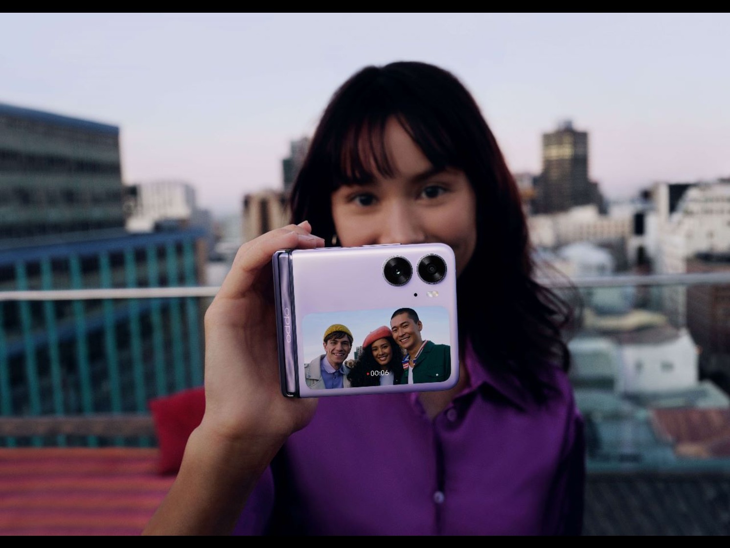 The OPPO Find N2 Flip brings flagship-grade imaging performance to the flip-style foldable form-factor