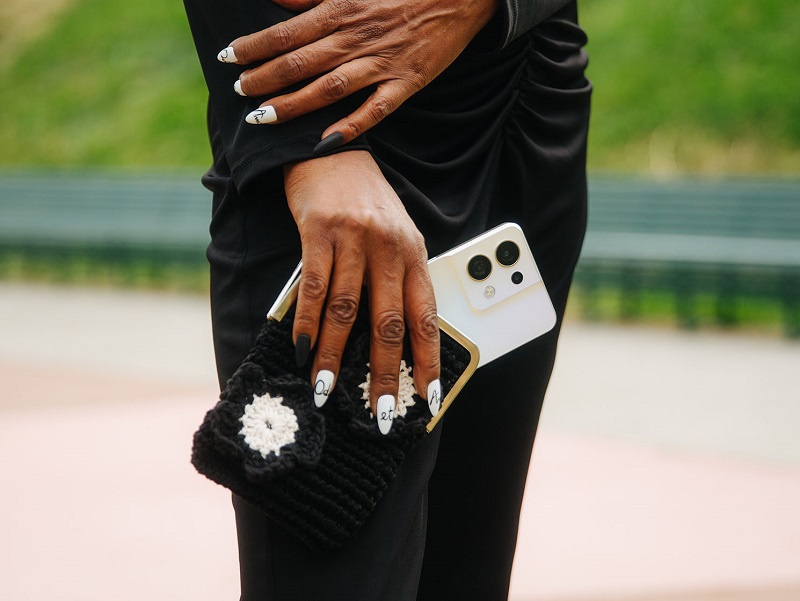 OPPO RENO8 SERIES TORNA A SFILARE ALLA MILANO FASHION WEEK