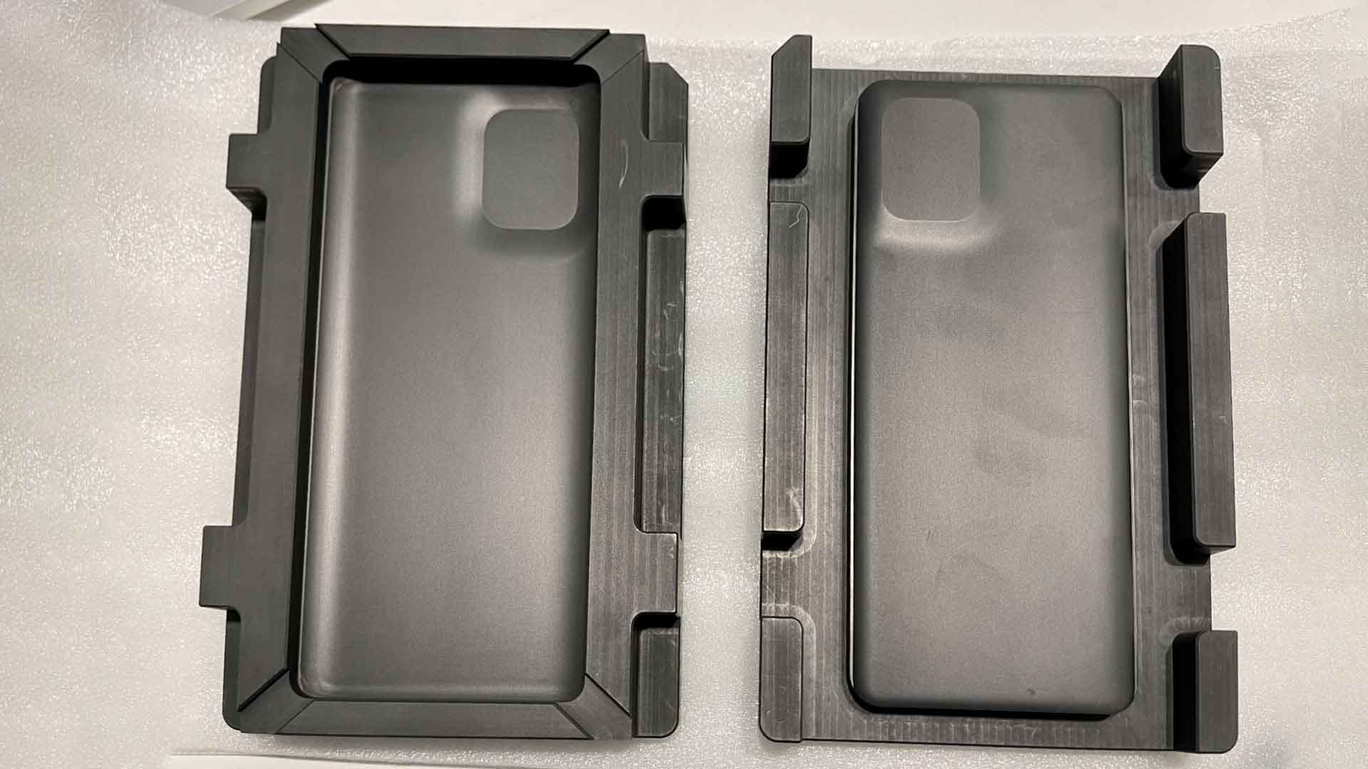 Het onmogelijke getrotseerd om de perfecte curve van de Find X3 Pro te creëren