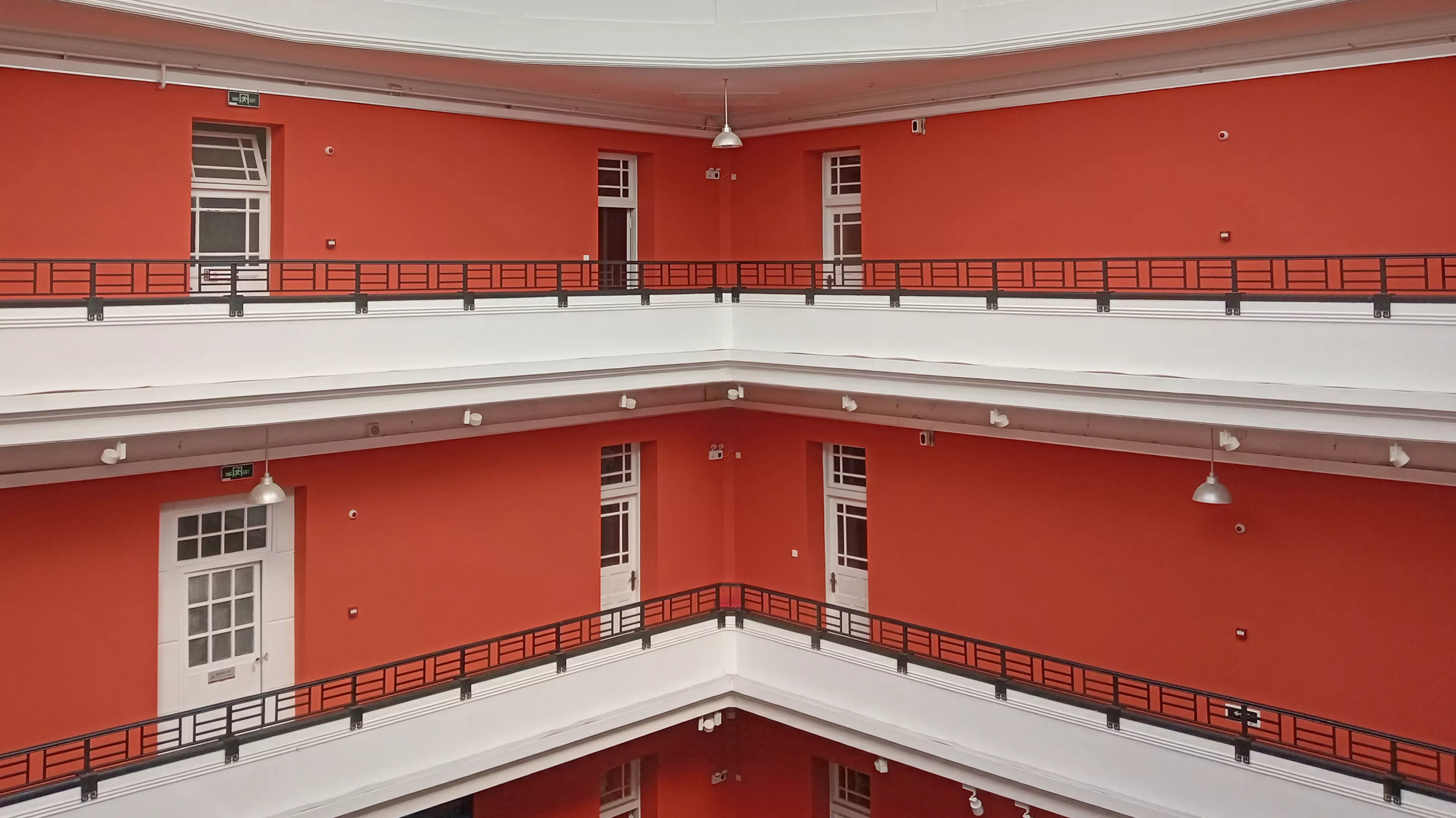 صور عالية الجودة من أوبو