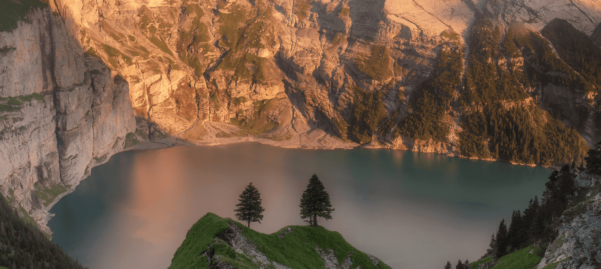 90Hz Zengin Renkli Delikli Ekran