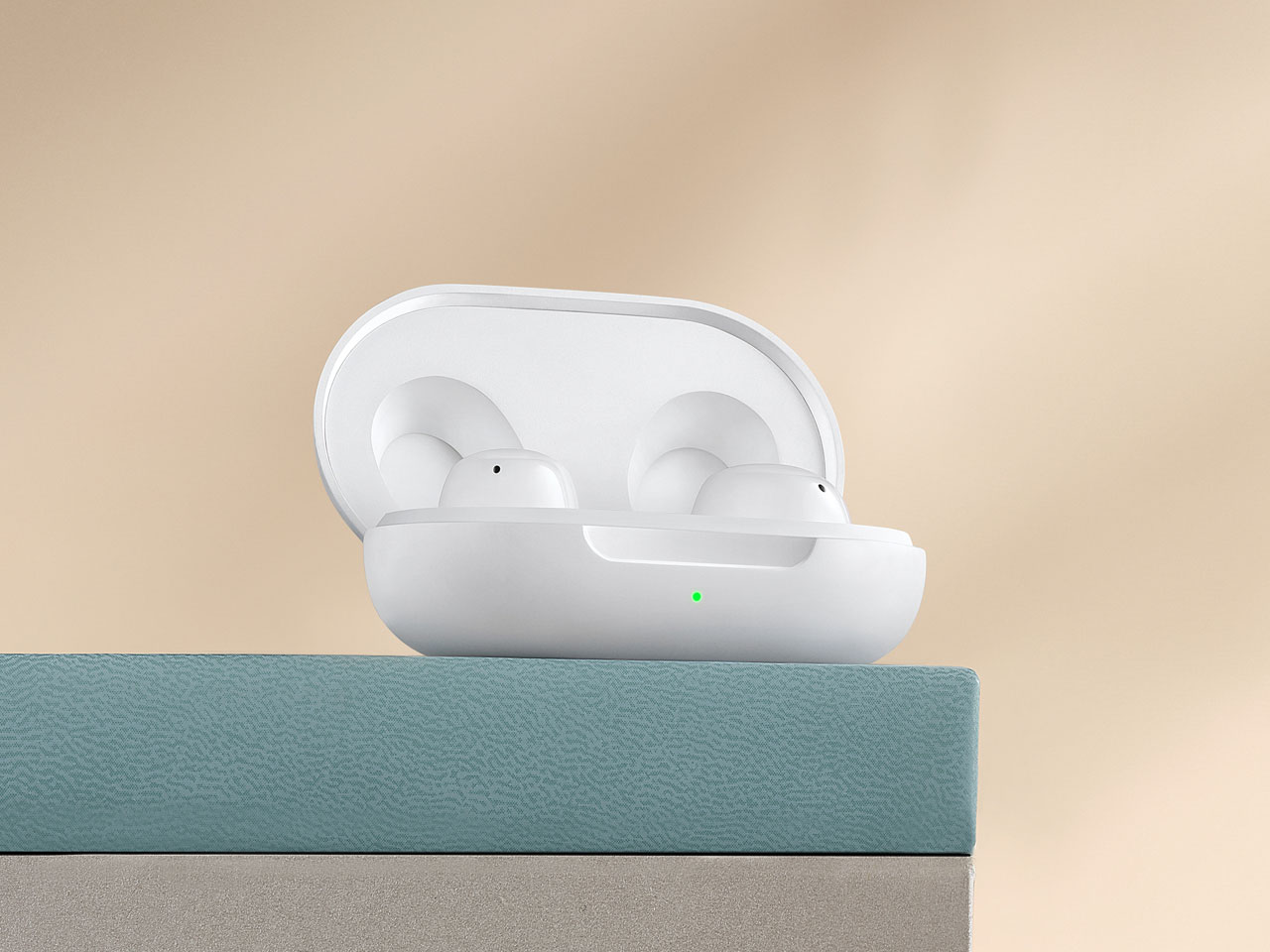 تصميم مدمج لسماعات OPPO Enco Buds – أبيض