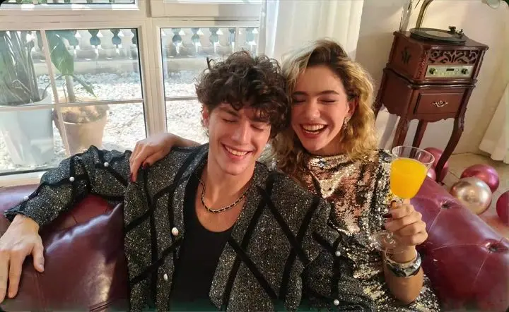 OPPO F31 Pro AI Perfect Shot