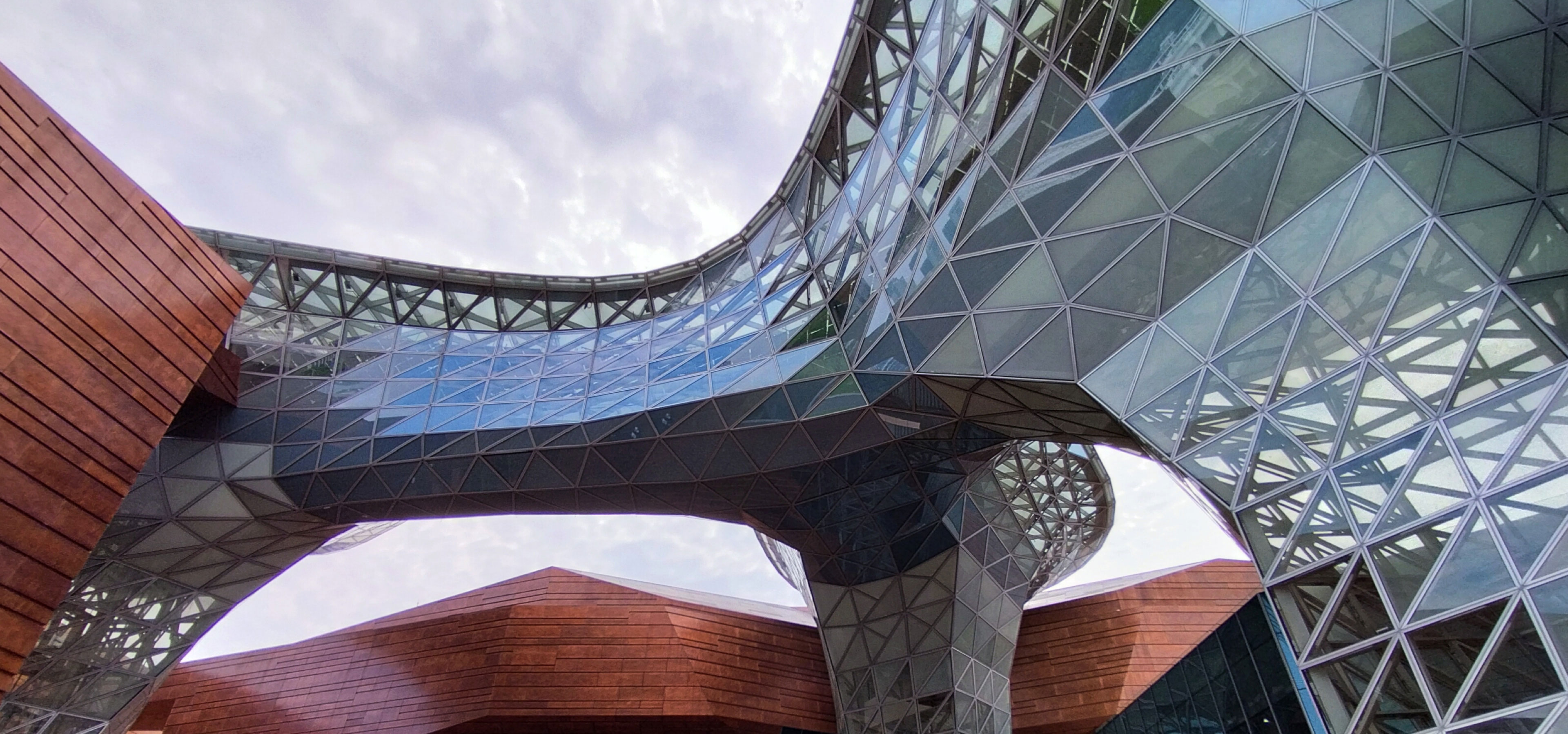 OPPO F17 fit grandest visions into a single shot