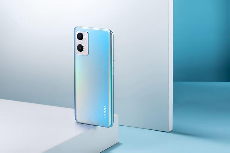 Сбалансированный смартфон OPPO A96 с мощным аккумулятором по выгодной цене