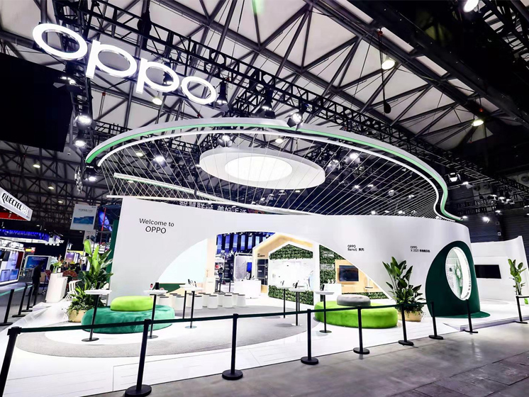 خلال المؤتمر العالمي للهواتف الذكية في شنغهاي أوبو تطلق تقنية الشحن اللاسلكي السريع لتعلن بدء حقبة جديدة في مجال تكنولوجيا شحن الأجهزة الذكية