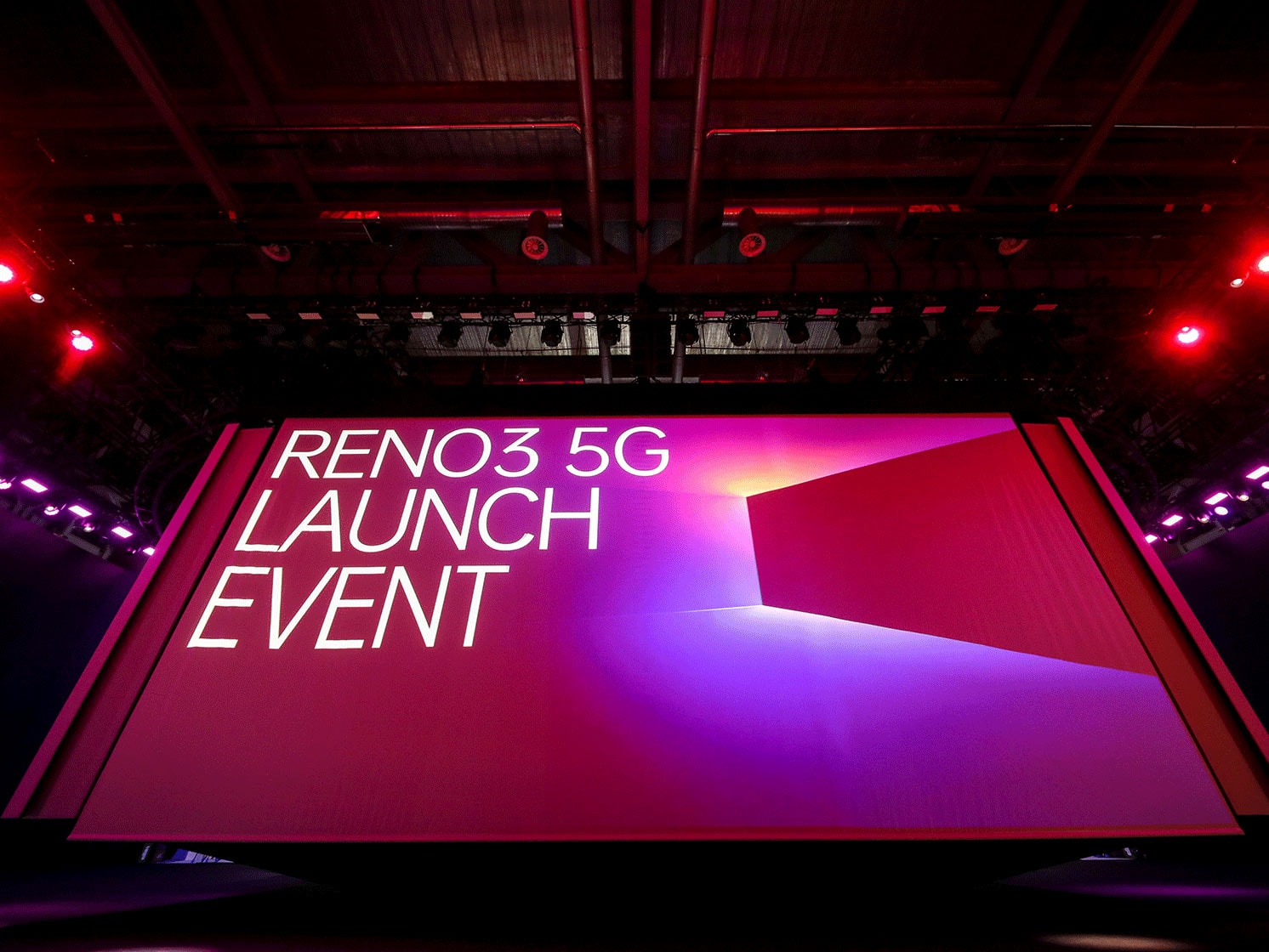 OPPO Reno3 系列正式發佈 影片超級雙防手震打造5G影像手機