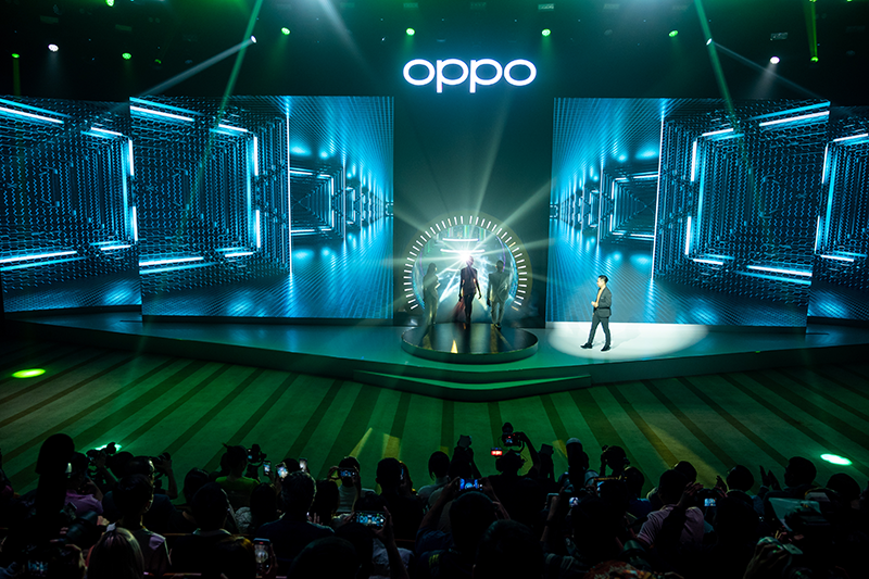 GIỮ VỮNG VỊ THẾ ĐI ĐẦU TRONG PHÂN KHÚC CẬN CAO CẤP