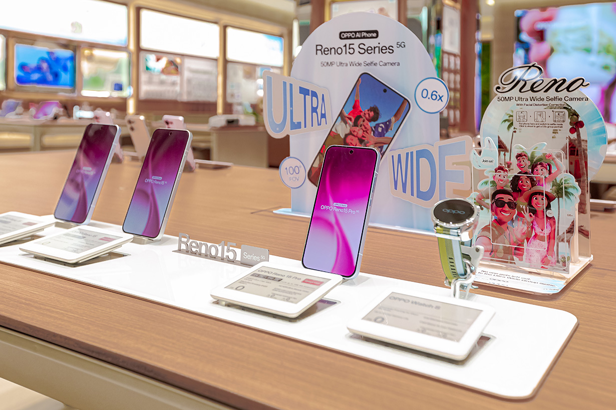OPPO Brand Store Mid Valley Inside 10