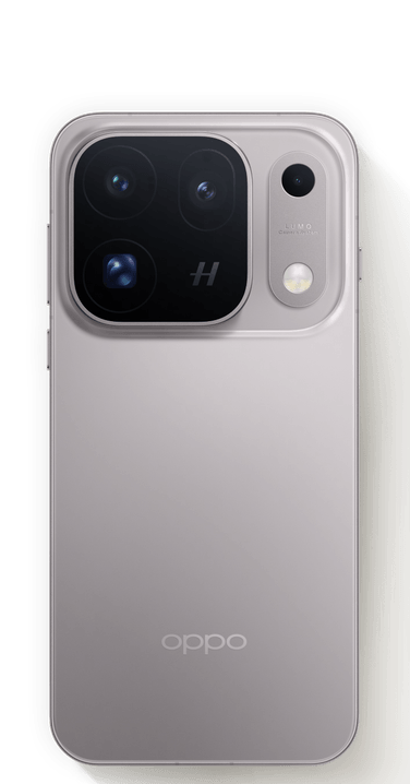 Close-up of OPPO Find X10 Pro Max's multi-lens camera module