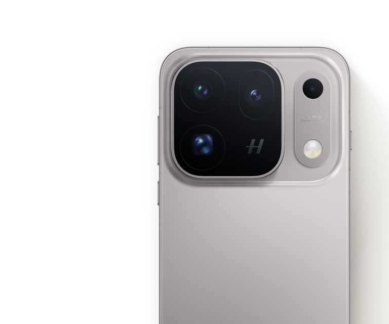 Rear triple-camera module and sensor layout of OPPO Find X10 Pro Max