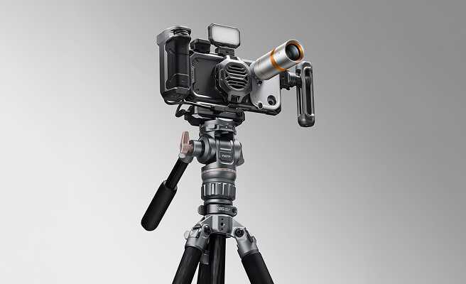 OPPO Tilta KHRONOS Creator Kit setup featuring smartphone cage, lens, and tripod