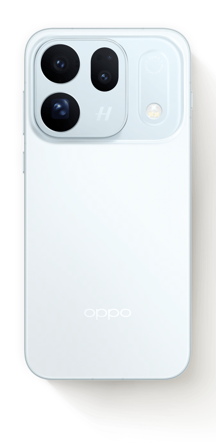 Close-up of OPPO Find X10's multi-lens camera module