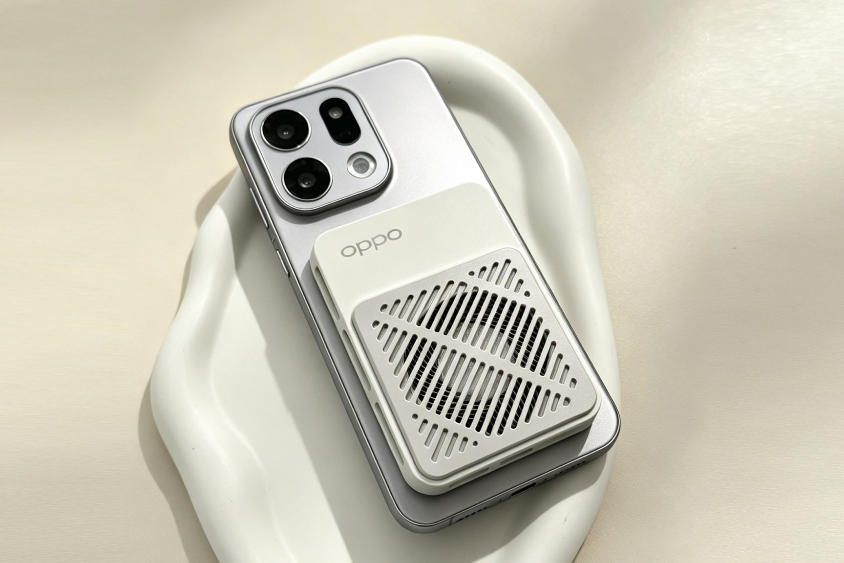 Snap on for non-stop cooling